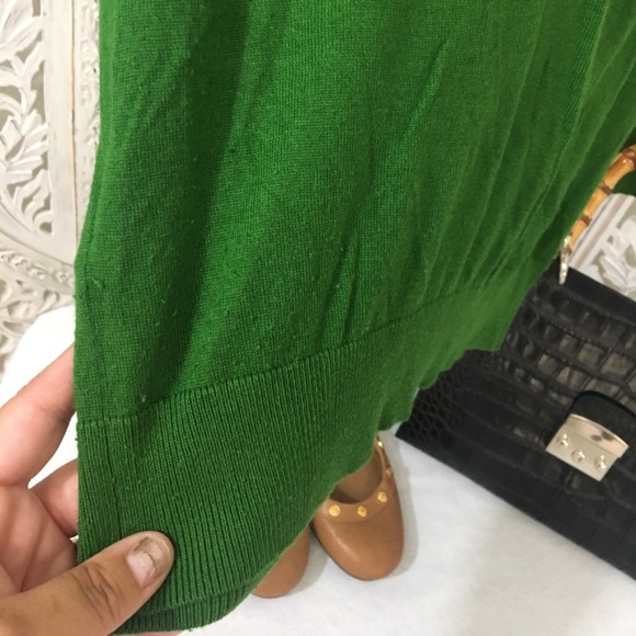 DKNY Classic Silk & Cashmere Deep green turtleneck - Picture 3 of 8